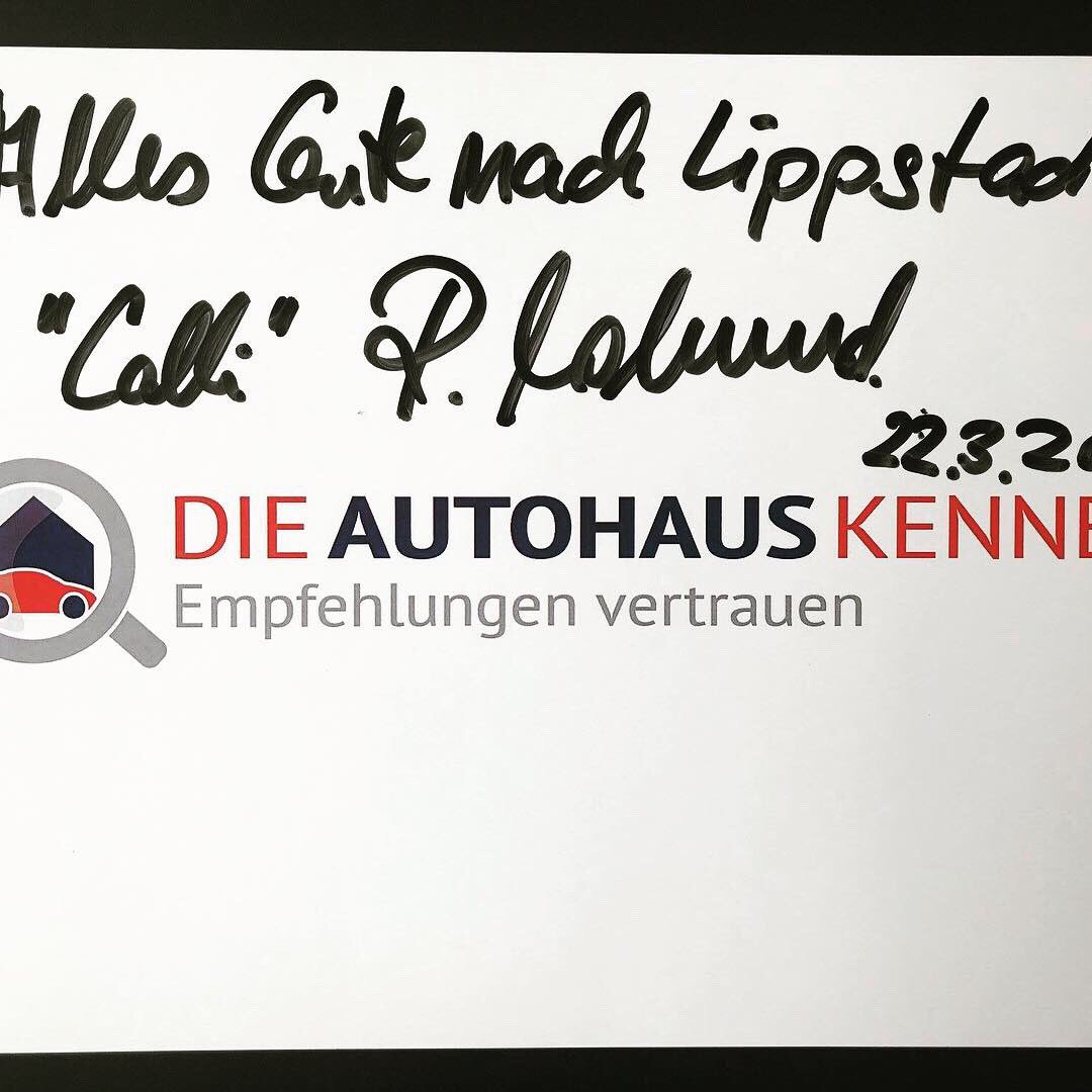Autohaus_kenner's tweet photo. @Calmund kennt sie alle - auch die Stars aus Lippstadt ...  Karl Heinz Rummenigge, @matzeknop und jetzt ganz frisch die @Autohaus_kenner .
Calli, du bist uns immer herzlich Willkommen im Venedig Westfalens!
#calmund #reinercalmund #rummenigge #matzeknop  #fussballbekloppt https://t.co/7TU4RIsHwt