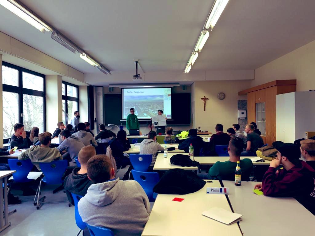 EurosocDigital's tweet photo. This time we are challenging the students‘ creativity for #Europe further south of Germany. This time in Regen. Thank you for all your valuable inputs for our #FutureLabEU https://t.co/TxFsmHcapG