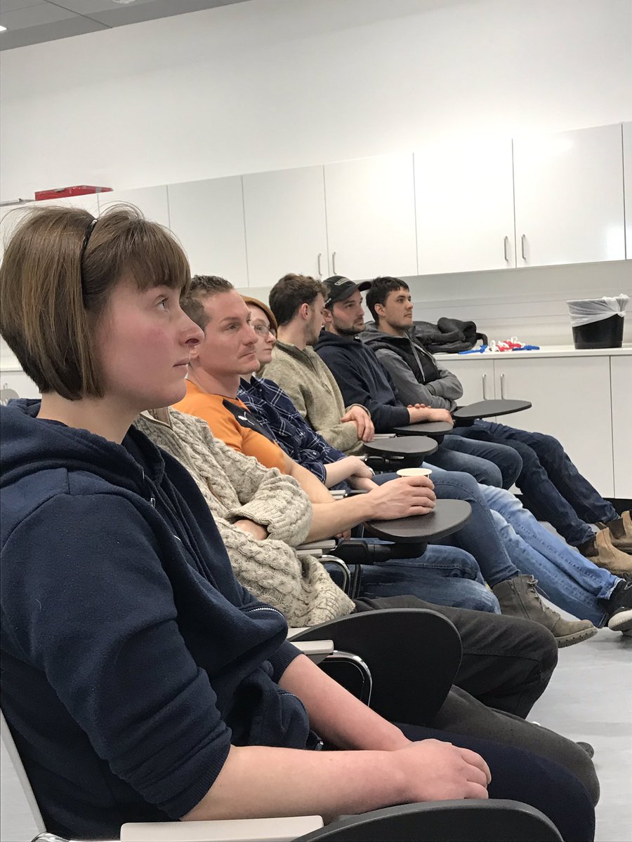 OreyRui's tweet photo. Third model of the Pro Dairy Training. Today we are bring the farmers to the Vet school to learn about parturition. Thank you to @ToniaGrinham for the great talk @SurreyVet @Westpoint_Vets https://t.co/rXKHYZCnqP