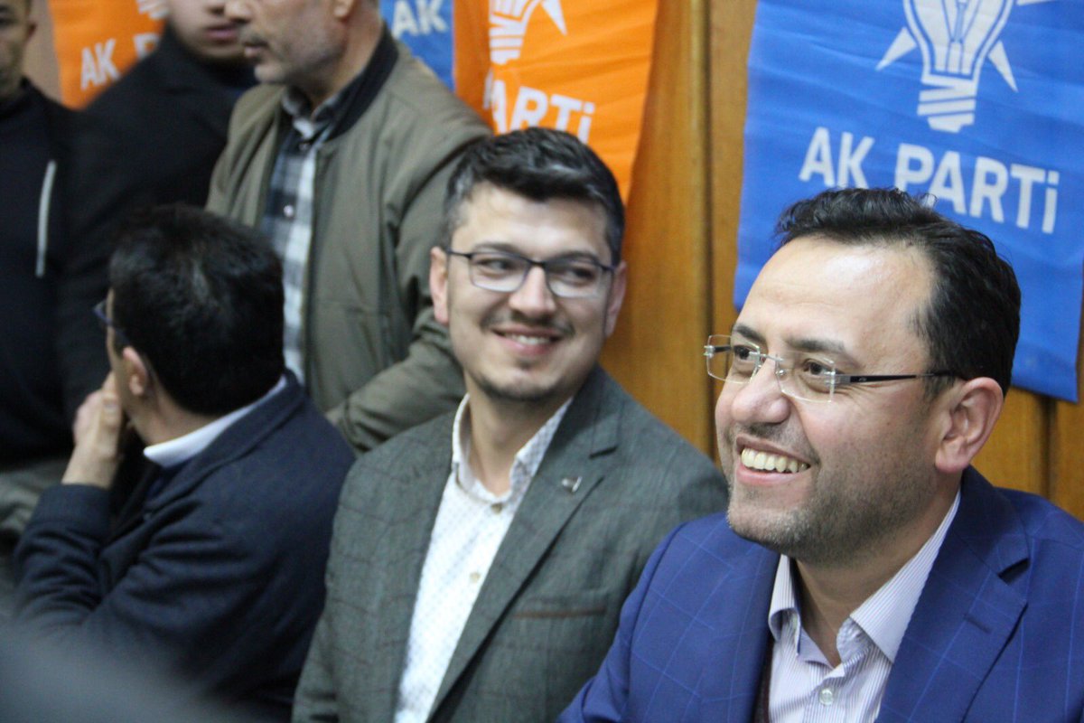 bekirgizligider's tweet photo. Kozaklı’da yitiğimizi geçmişte İl Genel Meclis üyemiz, ilçe başkanımız @AkifKabukcuoglu ile bulacağız.Gece saatleri olmasına rağmen bu coşku ve heyecan inşallah zaferimizi müjdeliyor https://t.co/HqEHDwPWR9