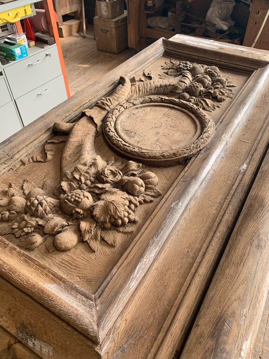 AP_Perrault's tweet photo. Ateliers Perrault c’est aussi et toujours la restauration du patrimoine ancien !
https://t.co/VO9y9RZov3

#fenetres #charpente #menuiserie #ebenisterie #ferronneriedart 
#LeBois #LeFer #UneHistoire
#ateliersperrault https://t.co/52XDqGHWcN