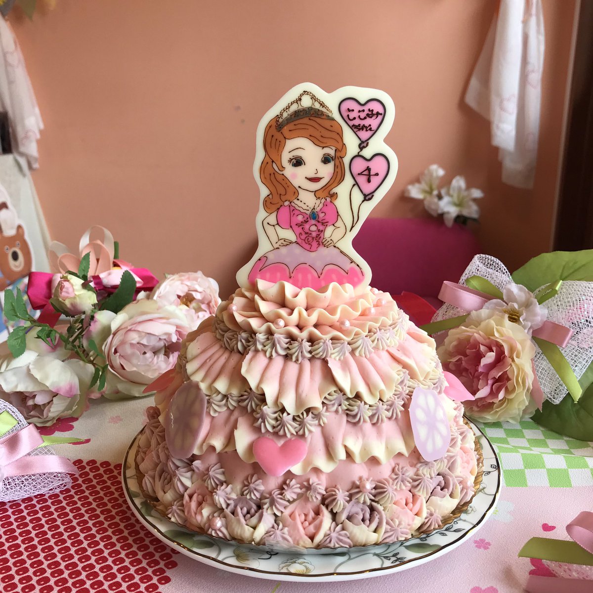 芦屋 シェフアサヤマ メルモ シェフアサヤマ オーダーケーキ 小さなプリンセスソフィア ドレスケーキ ソフィアちゃん プリンセスソフィア ケーキ ドレスカラーもお好みで お電話などでお問い合わせ リクエスト下さい 可愛いケーキ