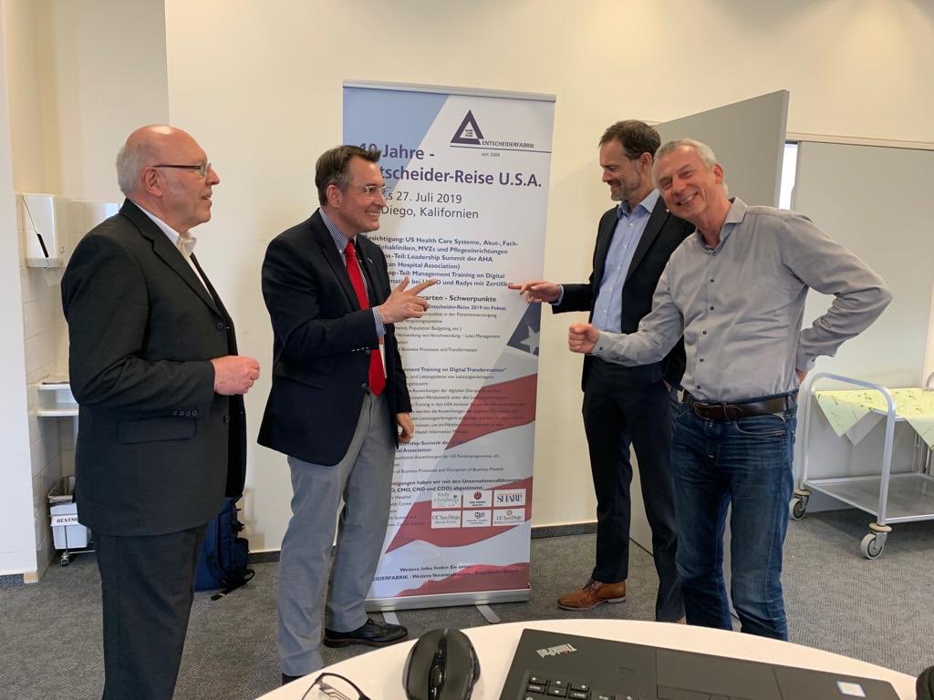 Pierre_Meier's tweet image. #Entscheider-Werkstatt @Klinikum_OL: Prozessengine und Patienten-Interaktionsportal als Forderung aus den Arbeitsgruppen; Vorschlag der #ENTSCHEIDERFABRIK: auf der Entscheider-Reise in den USA ansehen und beurteilen!