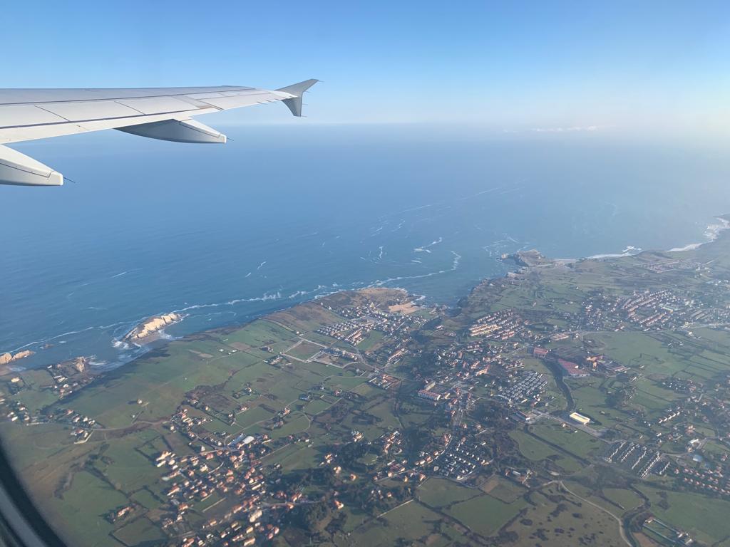 InmobiliariaMig's tweet photo. Espectacular vista aérea de la costa del norte de España tomada por Miguel. #inmobiliaria #realstate #picsart #nortedeespaña #vistaaerea https://t.co/nqO64JIrZ7