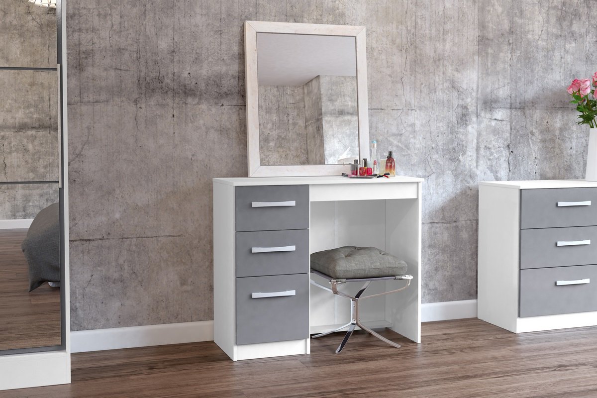 Furniture_FDUK's tweet photo. @Birlea_Ltd High Gloss Lynx Bedroom Furniture 🛏 https://t.co/i9o8VK1wA1
Great savings on Birlea High Gloss Lynx #Bedroom Furniture from one of the UK & leading suppliers of home furnishings @FURNITURE__UK #CombiWardrobe #LynxWardrobe #MirroredWardrobe #HighGlossWardrobe #FDUK https://t.co/uERO1ujVKT