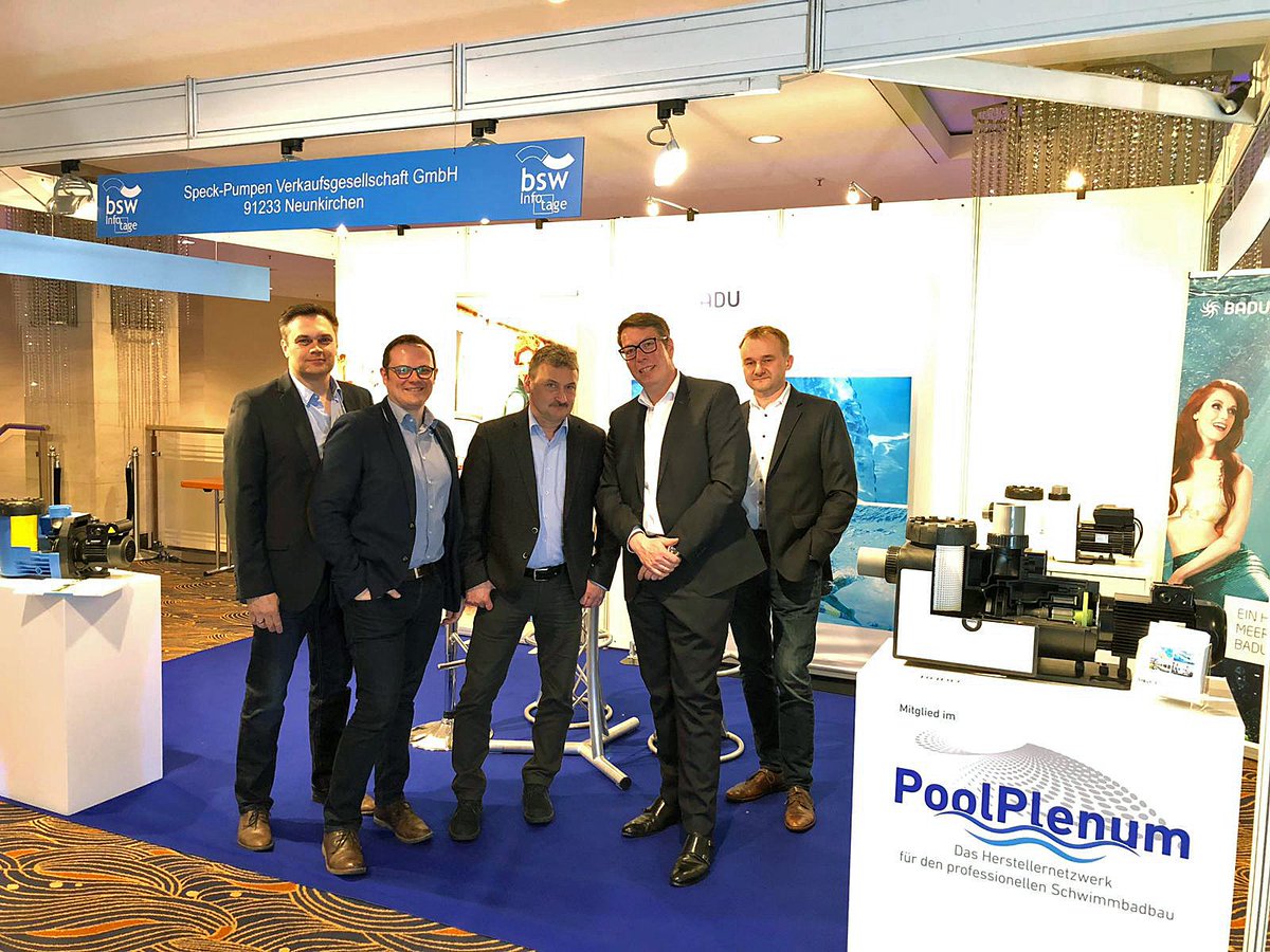 SPECK_Pumpen's tweet photo. The Dream Team bei der #bswinfotage19!
.
#SPECK #BADU #Pooltechnik #Poolpumpen #DreamTeam https://t.co/NqoyBcN4KA