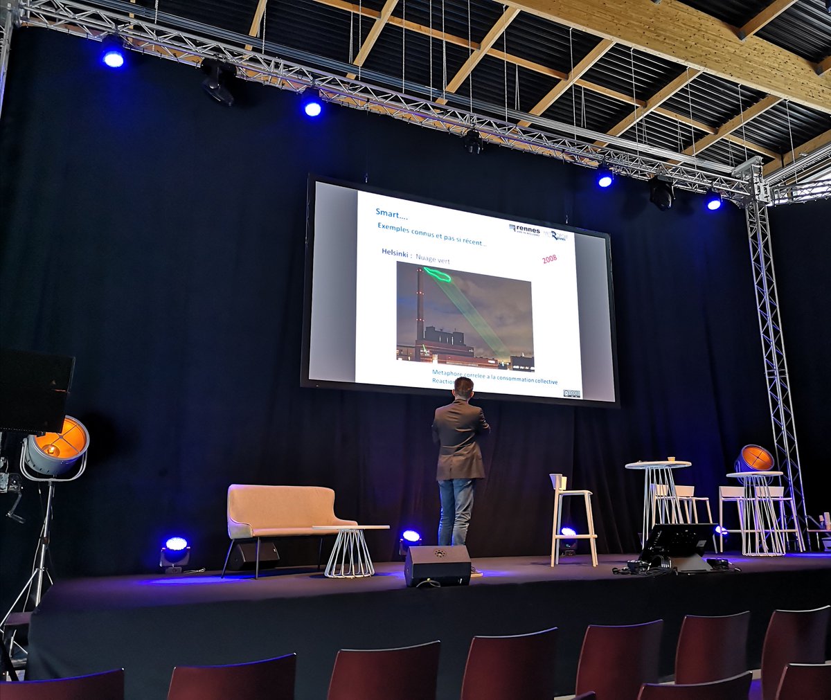 lch_agence's tweet photo. A l’occasion de @NiortNumeric, nous étions à la conférence « Vivre en intelligence avec le numérique » ! Comment nos territoires peuvent se saisir du #numérique ? Quels sont les exemples vertueux d’usages du numérique ?
Passionnant... #smardata #smartcity #UX https://t.co/94KjGl3WEj