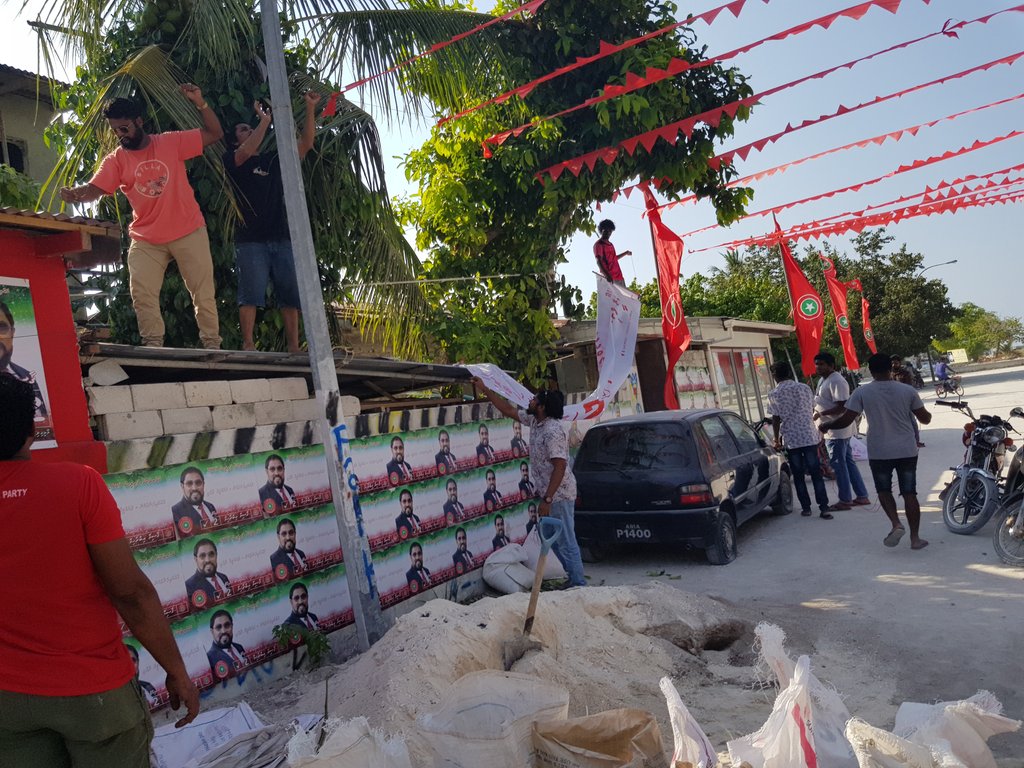 ShihamMohamed's tweet photo. #DhivehiBinDhivehinnah
Maamigili dhaairaa ge Zuvaanun thibbevee Dhaairaa ge Tharaggeege Baanee Hon. @qasimibrahim
#Majilis2019
#MaamigiliDhaairaa
#VoteQasim
#CandidateNumber2 https://t.co/HqVSVq0noN