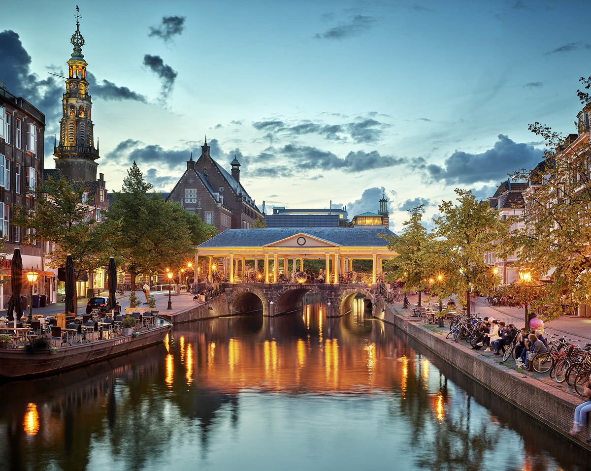 Eens in de twee jaar vraagt de gemeente Leiden een aantal Leidenaren naar hun mening en gedrag over allerlei onderwerpen: de Stads- en Wijkenquête✏️ Krijg je deze week een uitnodiging om deel te nemen aan het onderzoek? Dan zouden we het zeer op prijs stellen als je mee wilt doen