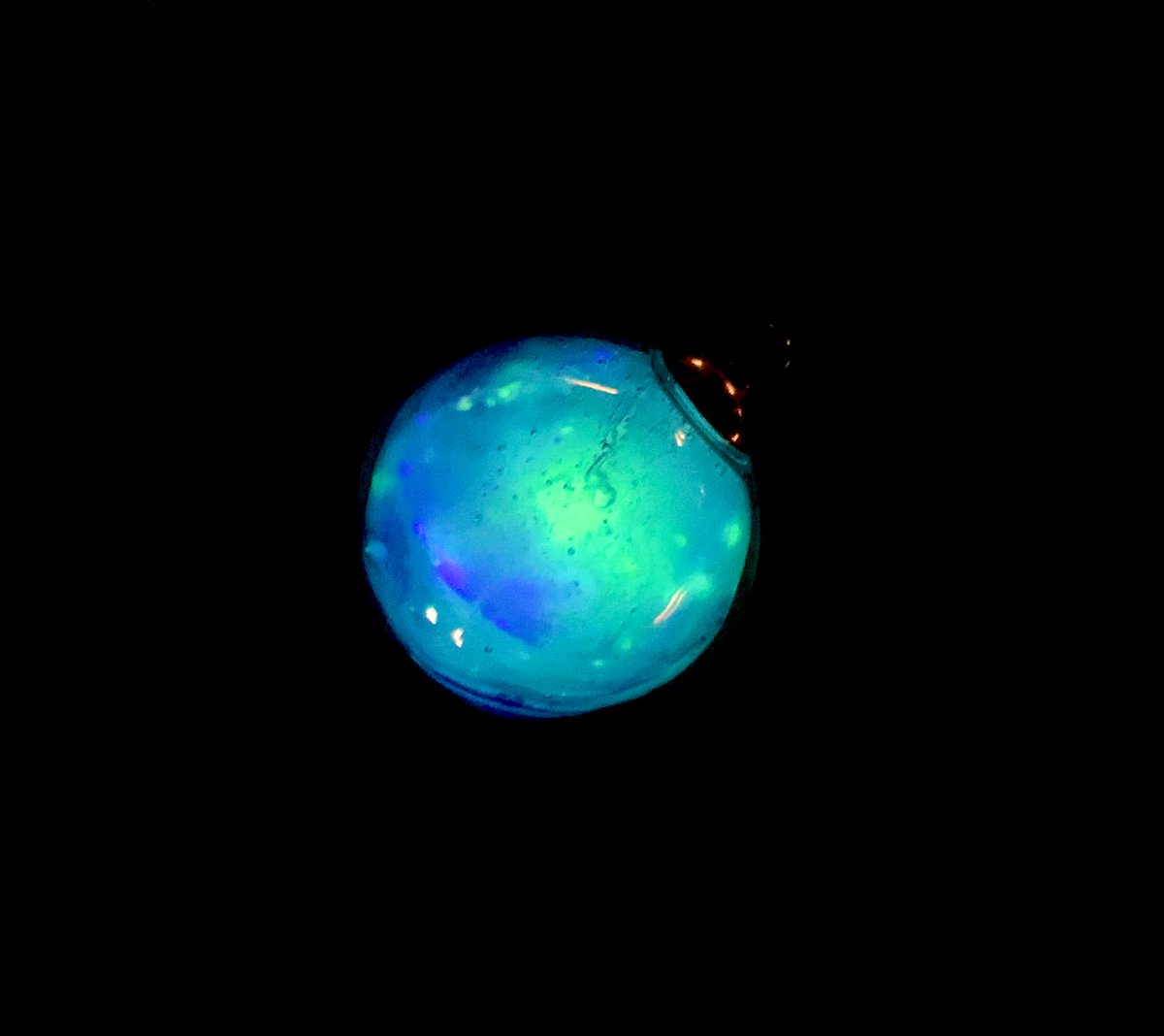 koboatari's tweet photo. 夜桜のお花見でも光ります🌟#銀河 #宇宙 #お花見 #蓄光 #ネックレス #galaxy #cosms #universe #necklace 光る!銀河ボールネックレス #minne https://t.co/COBRdjeQut https://t.co/9CN8UfzK2N