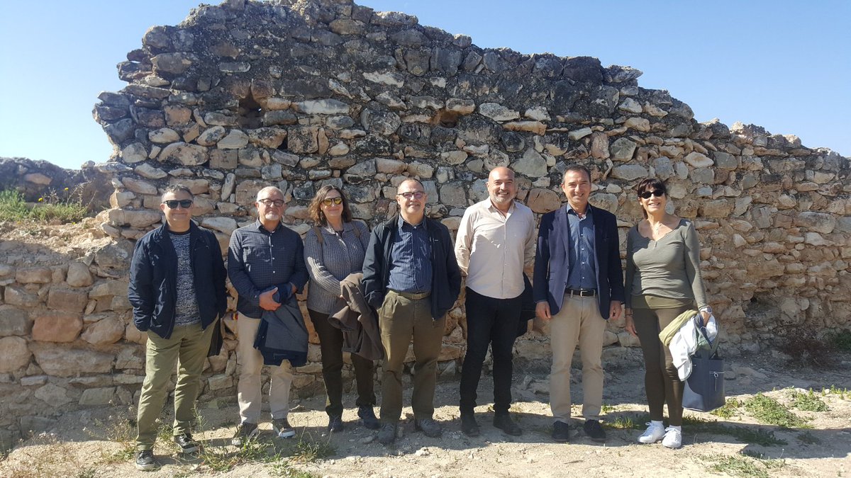 ayto_riba_roja's tweet image. Visita junt al diputat de Cultura, Xavier Rius el jaciment "València La Vella", un espai arqueològic únic i singular de gran valor, que cada any és fòrum del Curs d'Arqueologia Cristiana i Visigoda de Riba-roja. #visigots #patrimoni #cultura