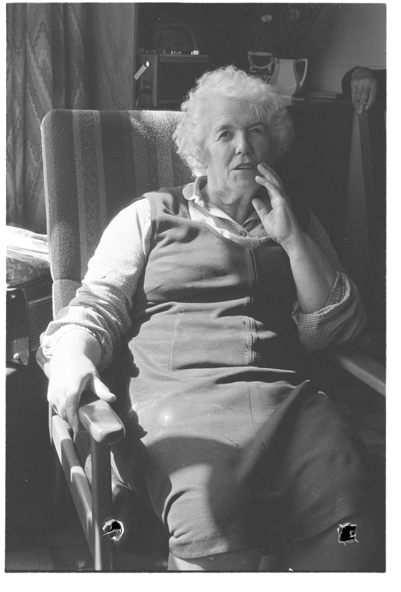 SeamusHeaneyNLI's tweet photo. "When all the others were away at Mass
I was all hers as we peeled potatoes...
I remembered her head bent towards my head, 
Her breath in mine, our fluent dipping knives-
Never Closer the whole rest of our lives."
#MothersDay 

Photo: Bobbie Hanvey https://t.co/iM3zVqDKJG