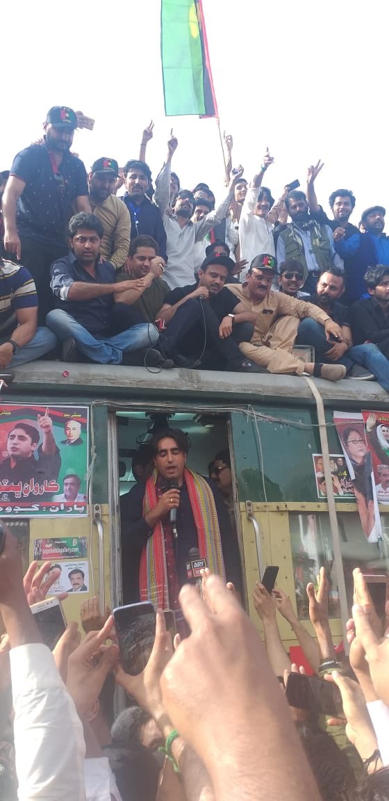 JavedNLaghari's tweet photo. Glimpses of #KarwanEBhutto Train Tour of Chairman PPP @BBhuttoZardari https://t.co/bVd5hCW0w4