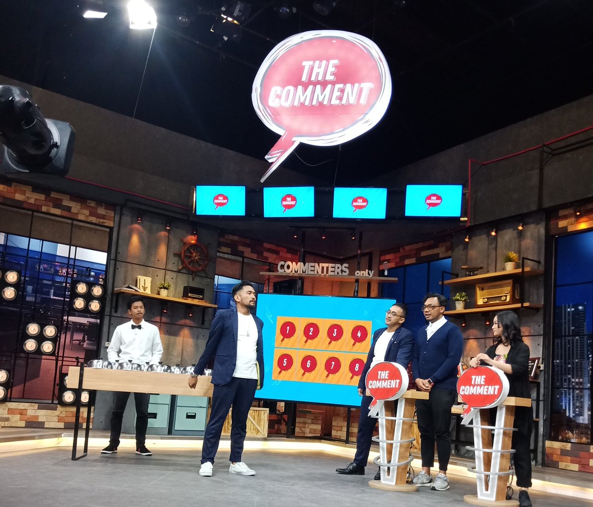 DustinGeinbee's tweet image. Siap Jadi Mas-mas Writers dengan Menu-menu 'apaan nih' tanpa spoiler ngiehh 23.00 WIB #TheComment_NET #netmediatama