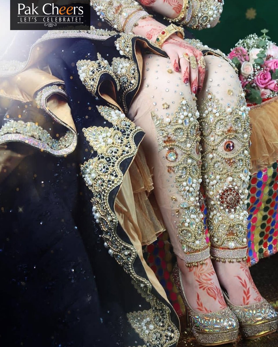 PakCheers's tweet photo. Every detail makes a dress beautiful
.
Pak Cheers
Coming Soon
https://t.co/1BSmo9HwEd
.
.
#bride #brides #bridal #bridaldress #bridaldresses #bridalfashion #pakcheers #letscelebrate #bridallehnga #bridaljewellery #wedding #instafashion #photooftheday #mehndi #bridaldressdesign https://t.co/M38Tees0SQ