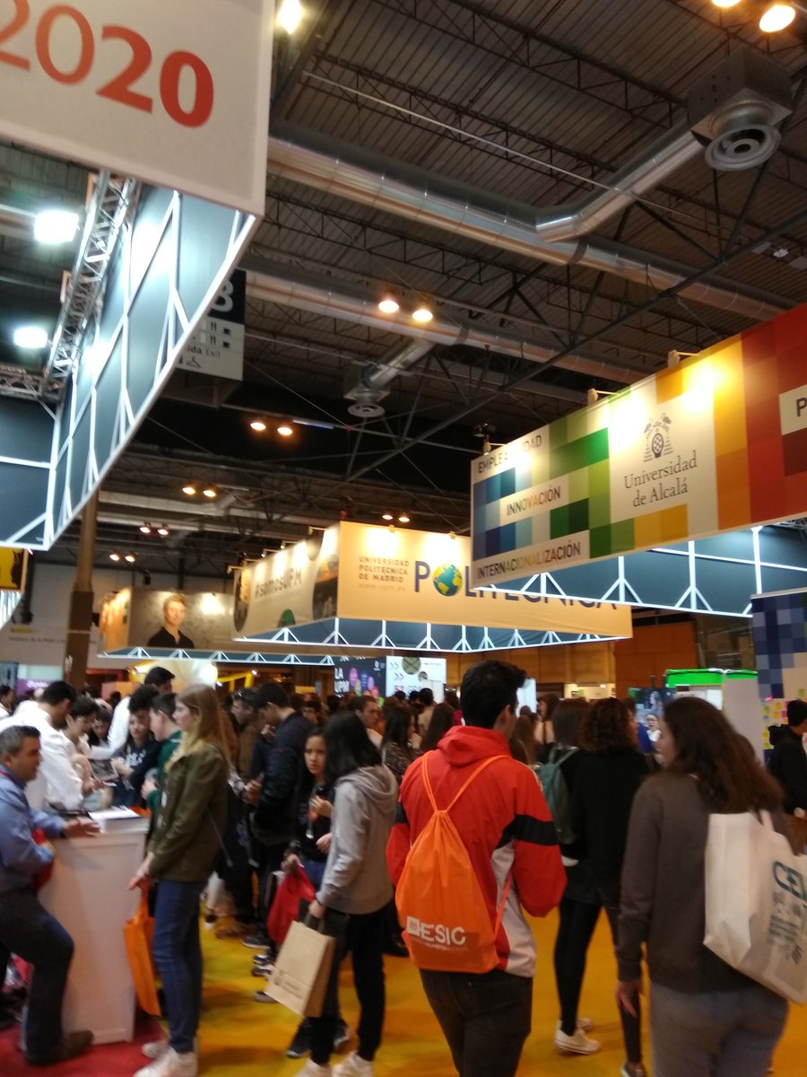 logronojoven's tweet photo. @logronojoven y los #PuntosdeInformación de visita en #AULA2019 estudios universitarios y de formación profesional Nos vemos en la #IIIFeriadeEducación en #LaGotadeLeche el 10 de #abril https://t.co/isiPE2lBRE
