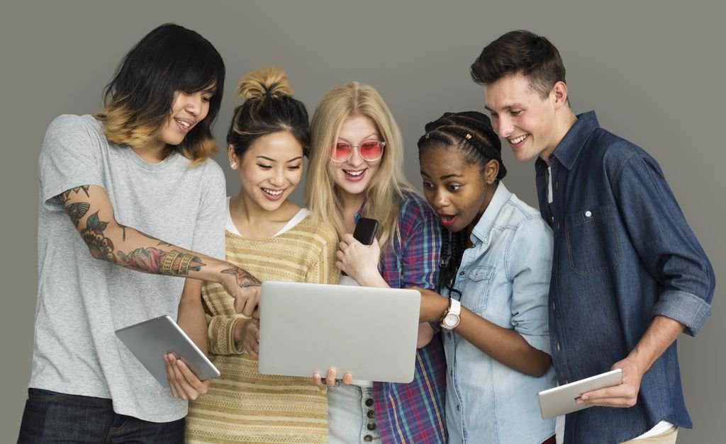 phparch's tweet photo. Find out more about our diversity program and apply for diversity tickets to #phptek here: https://t.co/q1Ail5ne0V Thank you @Twilio & @travis_fnd! #PHP #diversityintech #PHPdiversity https://t.co/iS5QkUqaRg