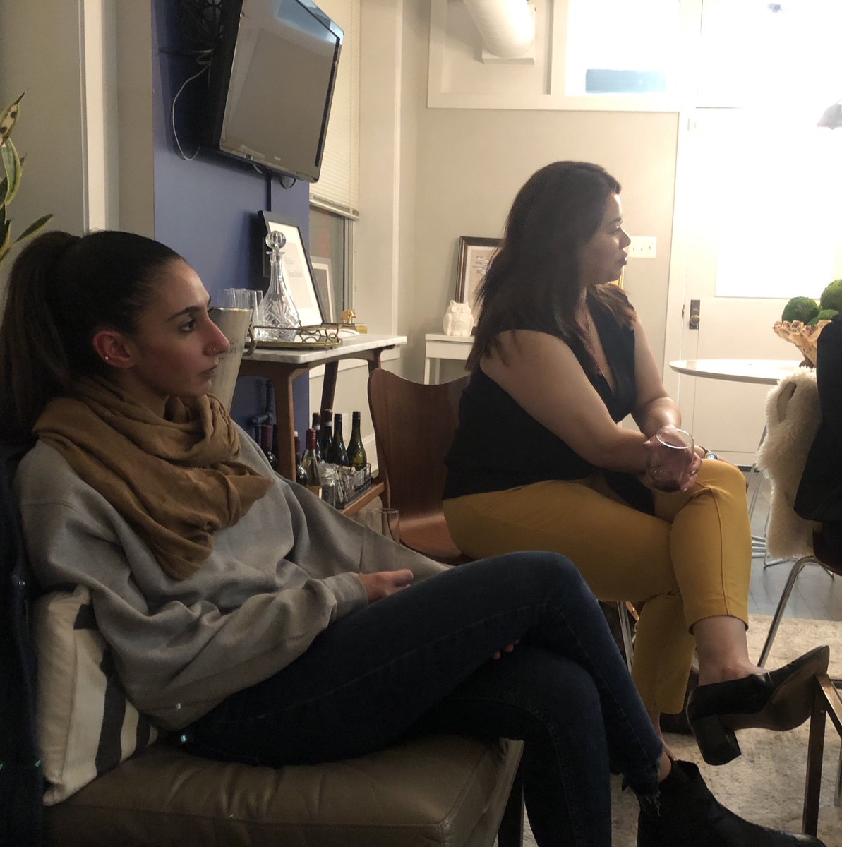 VentingVibing's tweet photo. Thank you to all of the women who joined us last night. We are still so inspired by your stories of resilience!

And s/o to our powerhouse special guest, @Jackypriego. Make sure you check out her show @pinkslippd if you haven’t already! https://t.co/xTUqXP2XKH
