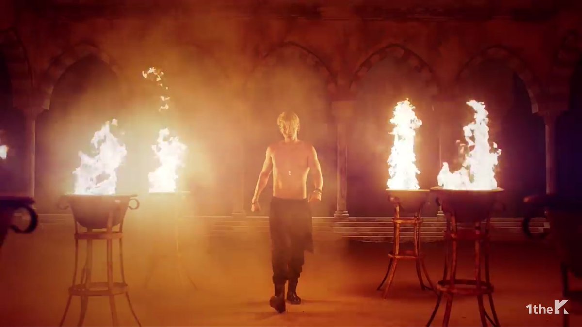 rosadellamorte's tweet image. Jeśli B.M was nie zabił przy tym comebacku to i tak to zrobił #KARD #BombBomb