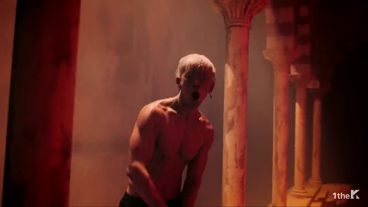 rosadellamorte's tweet image. Jeśli B.M was nie zabił przy tym comebacku to i tak to zrobił #KARD #BombBomb