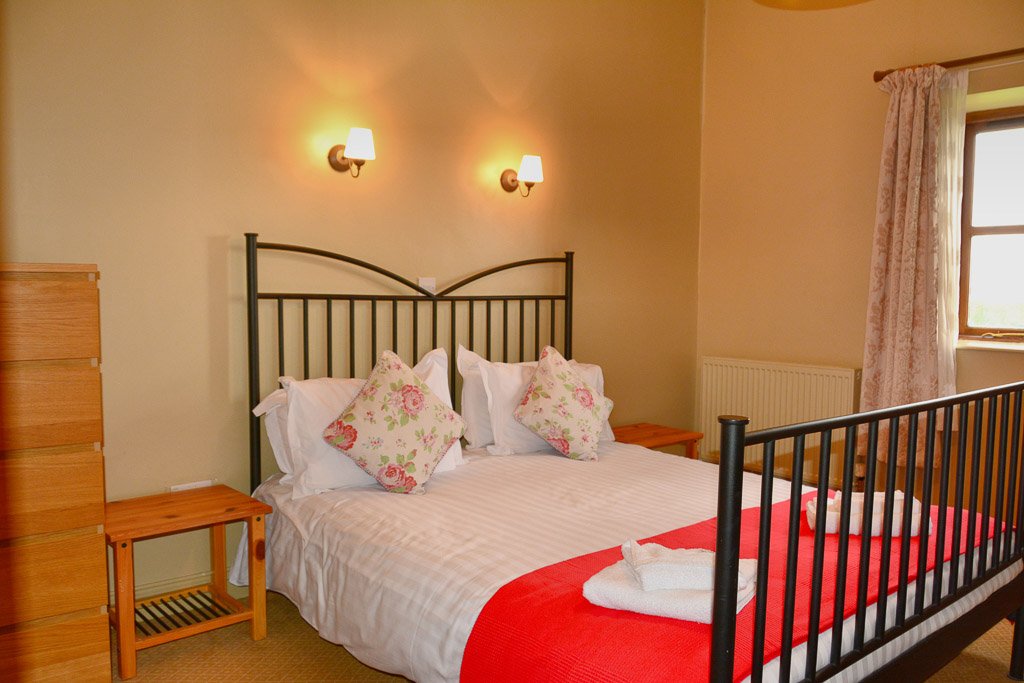 UpperOnibury's tweet photo. The Park cottage sleeps 12 guests in 6 large bedrooms. It is a very spacious single storey property built from local stone, carefully replicating many of the barn’s original features.
Enquire now to book your stay: https://t.co/wEMhRoJB9U
#Shropshire #HolidayCottage https://t.co/BzeE9KUSMY