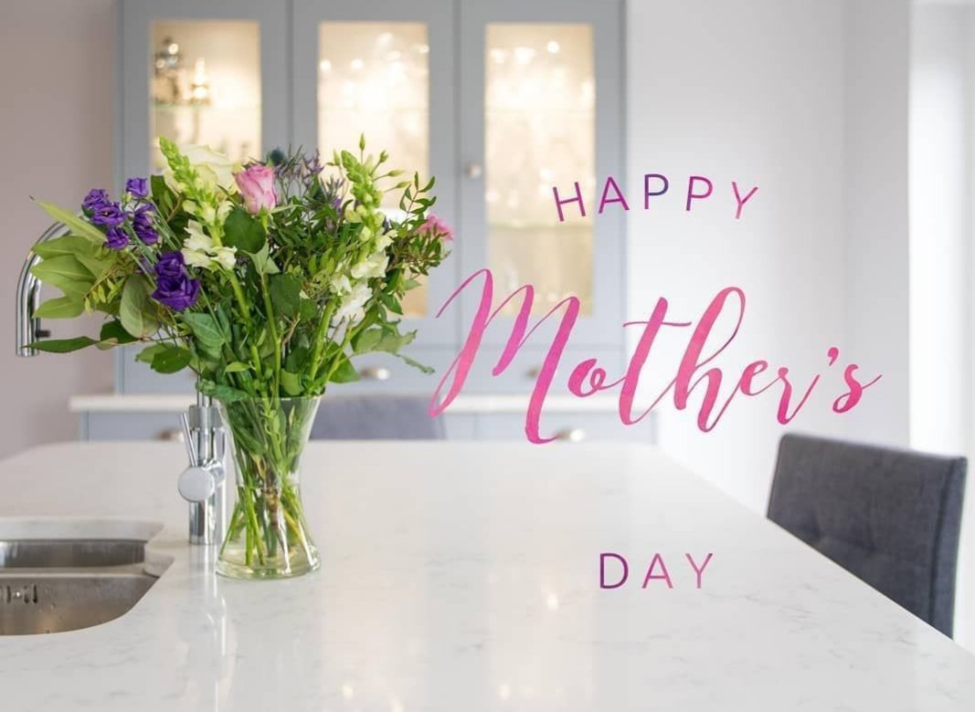 FWorktops's tweet photo. This weekend is looking to be a beautiful sunny one to enjoy with family. ⭐ 
To all the mums, mums to be, mums that want to be and remembering those that have felt loss we wish you a peaceful day. ⭐
#Mothersday #MotheringSunday #weekend #familyhomes #kitchens #FamilyBusiness https://t.co/DsBacvRYMp