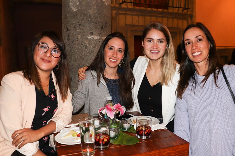 Esta semana nuestras amigas de @V147_org <a href="/anavictoriaga/">Ana Victoria Garcia</a> realizaron su Smart Talk a beneficio ¡Gracias por apoyar siempre la educación no solo de mujeres si no también de niños y jóvenes. #Alianza #Amigas #Victoria147 #YoSoyVizcaínas