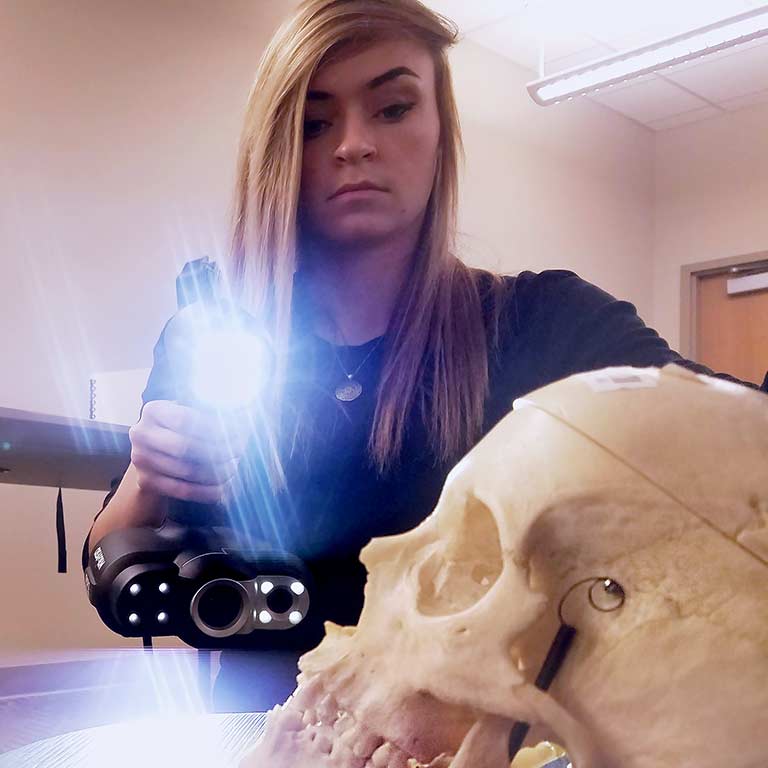 paydar's tweet photo. Proud to be featuring alumna Jordan Nelsen as this week's "Face of @IUPUI," who uses her artistic talent to design prosthetics that have transformed the lives of many patients. Read her story: https://t.co/M4Da59ThLY #MyIUPUI https://t.co/luAHqk0mub