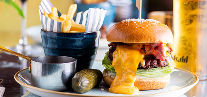 Try our new Dirty burger, prime beef burger with crispy bacon, lashings of cheese, beef dripping sauce and fries..... 
Nothing goes better with this than a nice cold beer, see you Friday
#Thearklemanor