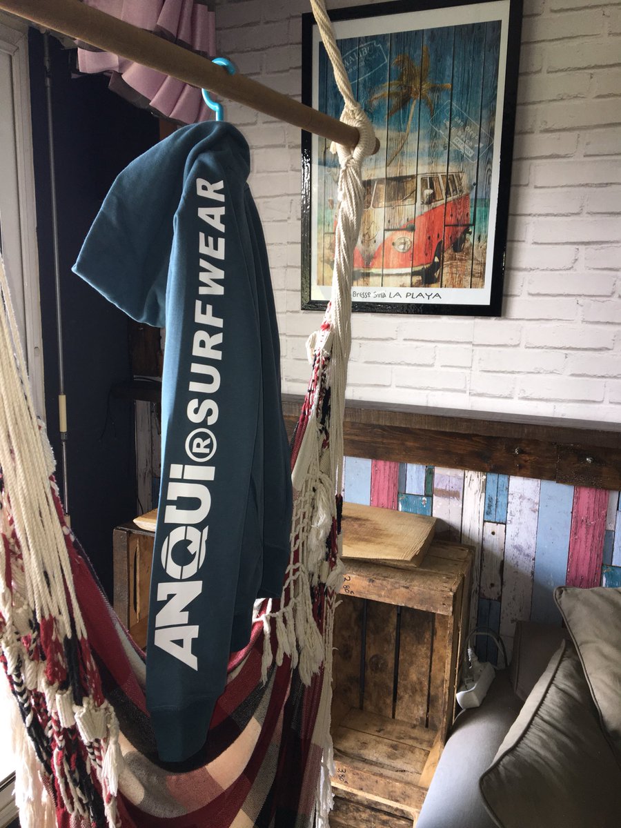 mezgojerome's tweet photo. Tout sport de glisse glisse aquatique 🤙🏾. Votre ex(e) n'aimait pas vos petits defauts, nous oui alors venez vous essayer au coton ANQUI®️ 🌊🏄🏻‍♂️🏄🏼‍♀️ https://t.co/LdxenwN1tE