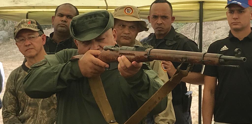 Truncali1's tweet photo. ¡Yaracuy presente para defender la Patria! @dcabellor supervisó los Ejercicios de Defensa Ciudadana en el estado 

#VenezuelaLuchaPorLaPaz #VenezuelaDefiendeLaPaz #29Mar https://t.co/YLChPQkLYc