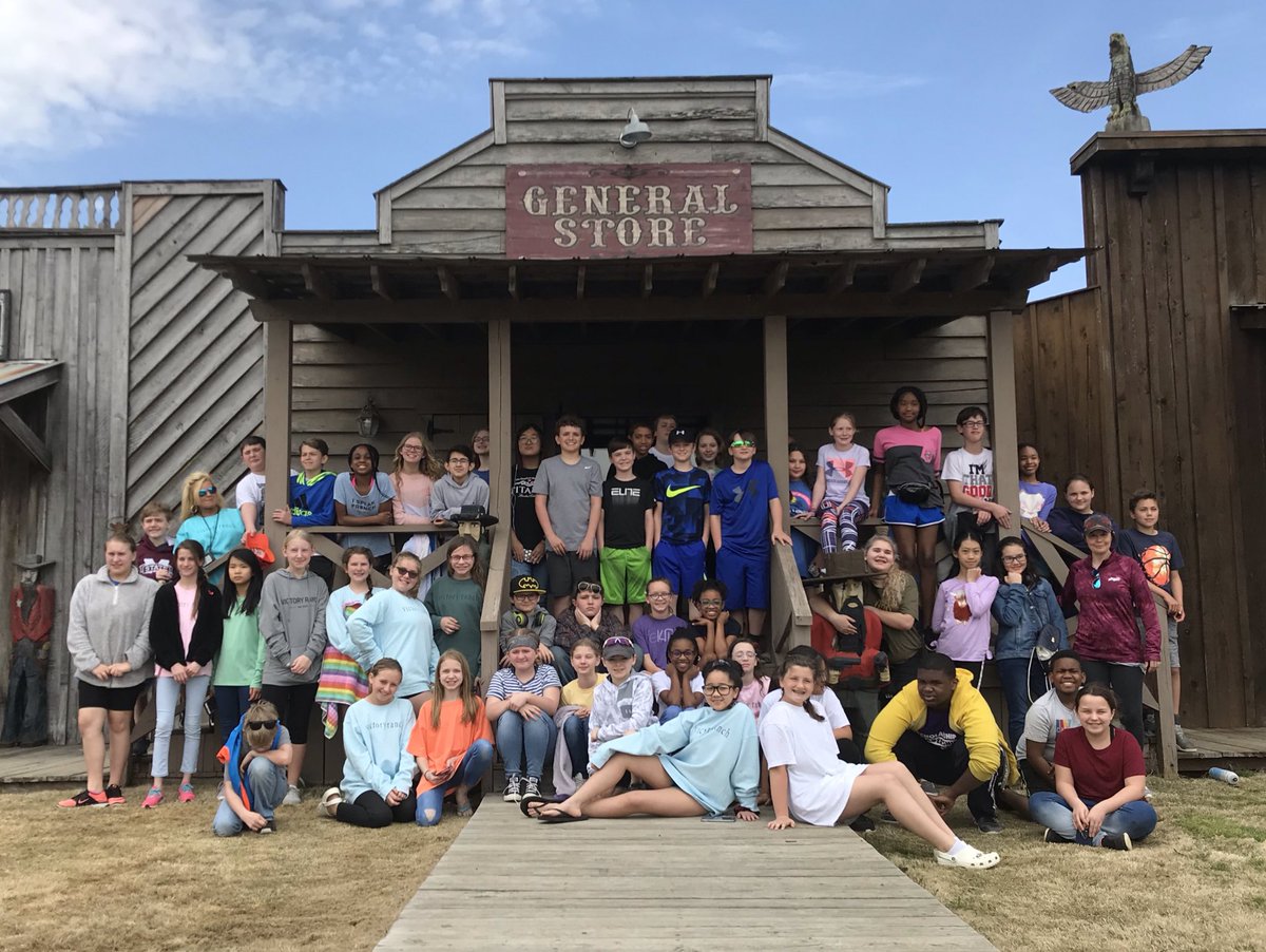 DCMSSpotlight's tweet photo. Amazing time at Victory Ranch with these special kiddos! @TweetDCS_DCMS #TeamDCS #raisethebar https://t.co/VD1xV0hNNY