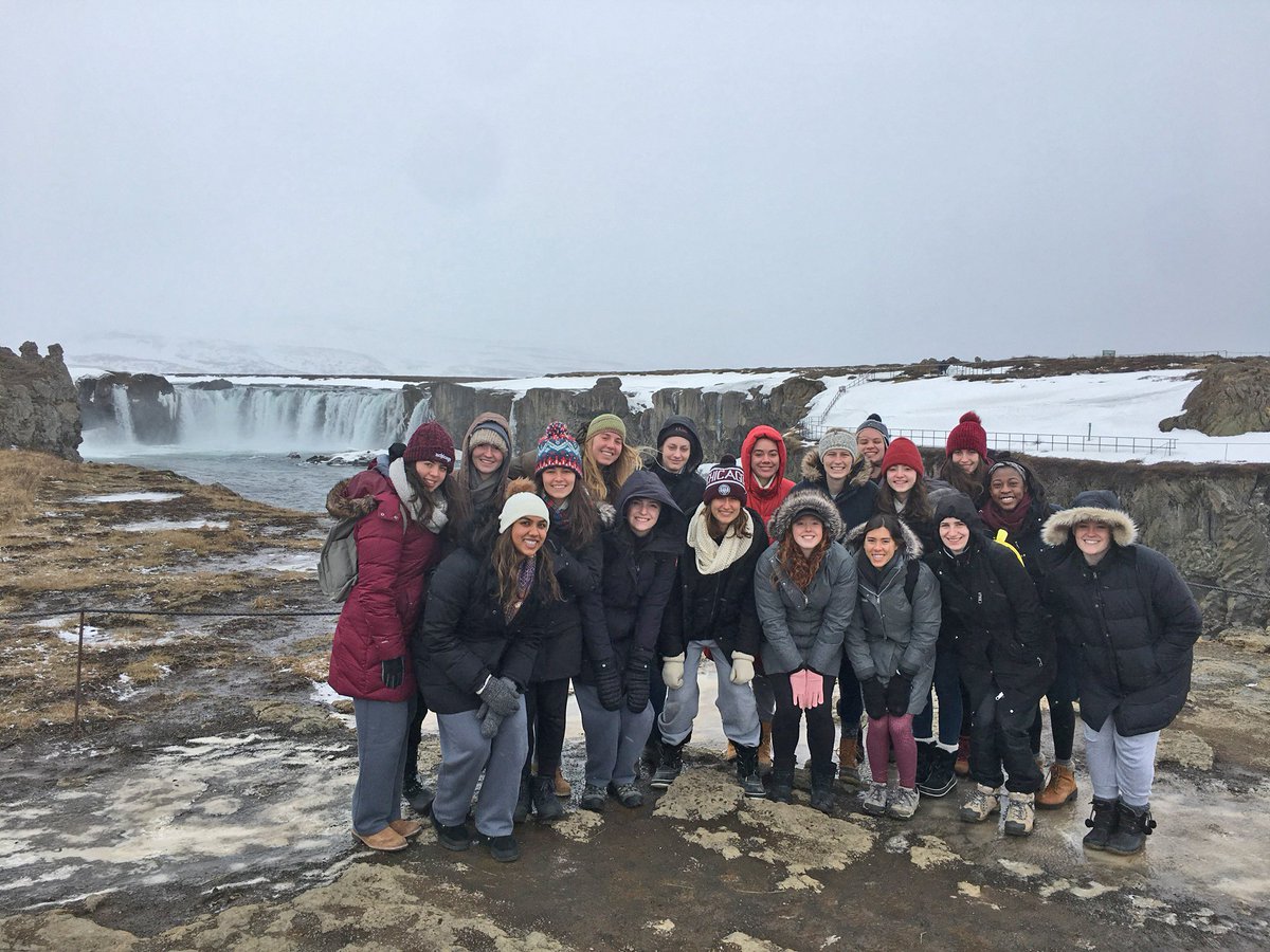 uchicagoath's tweet photo. 🇮🇸 ICELAND, DAY 6️⃣: Don't miss @UChicagoVB's latest travel blog -- courtesy of Allison Muisenga &amp; Hadley Grundman -- with our latest @AdobeSpark! 
🔗https://t.co/LvDE35JGFg
To check out all the other daily blogs, head to our home page here: 
https://t.co/Eb2JtYJkpH
#MaroonMade https://t.co/OcUkcpqPsU