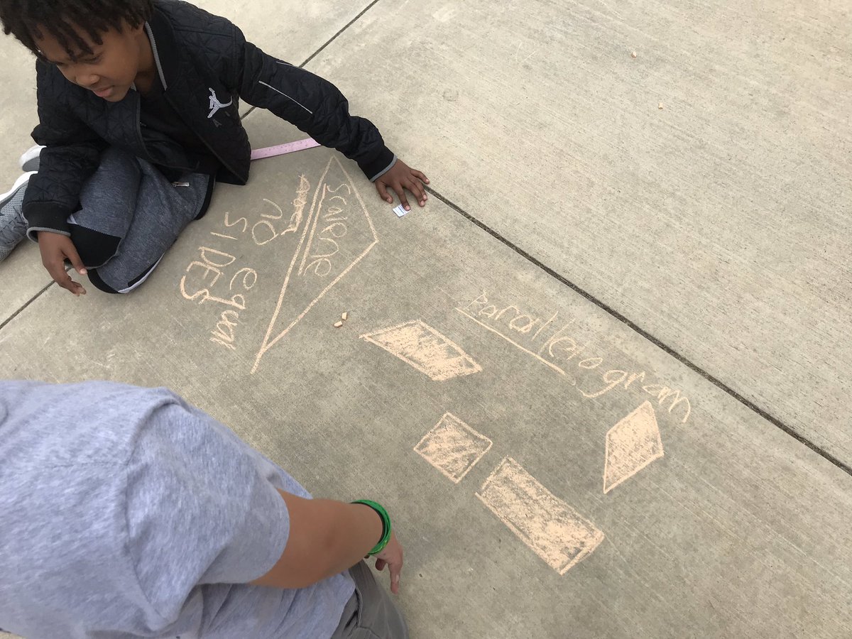 LaylaPutrus's tweet photo. Beautiful day outside to review our vocabulary for our lines, angles, and shapes unit. 🎨🖍 #chalk #theyhadablast #liondays @NISDElemMath @NISD https://t.co/9KqjG4vqOr