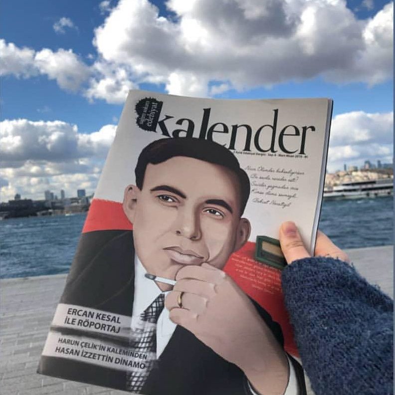 Kalenderdergisi's tweet photo. "Yuvası saçakta kalan kırlangıç,
Yuvası dallara emanet serçe.
Derken camiler üstünde güvercin,
Minareler katında geçiyorum,
Gökyüzü mahallesi İstanbul'un..." https://t.co/o4TS3ch73K
