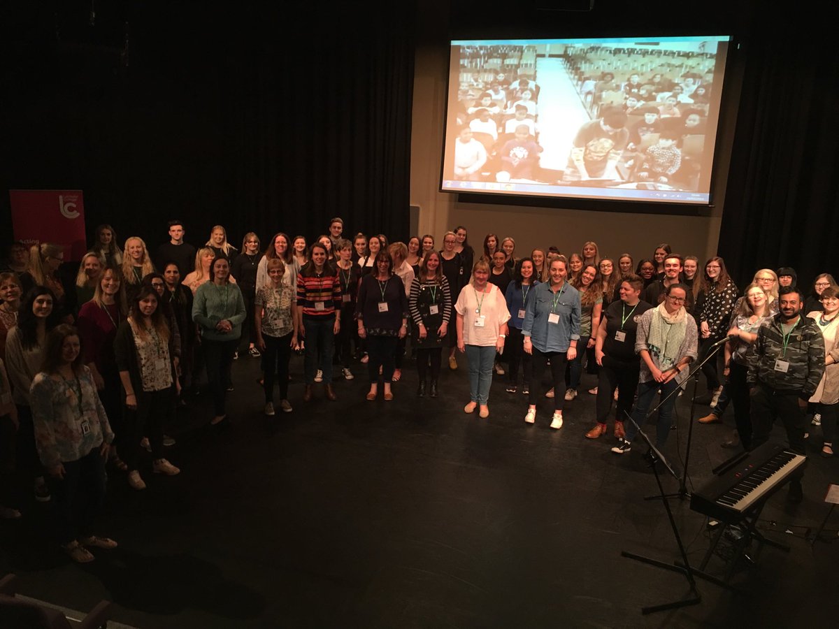 Edlyle's tweet photo. ⁦@LCPerfArts⁩ ⁦@Laradanceuk⁩ ⁦@newfoundgen⁩ ⁦@charburnett⁩ ⁦@hannahemdunlop⁩ Delivering singing Masterclass to Leicester’s finest singing teachers. Musical Theatre students fab too. Feel it, mean it, Relax. Happy Days E x https://t.co/U8BSbmwwyj