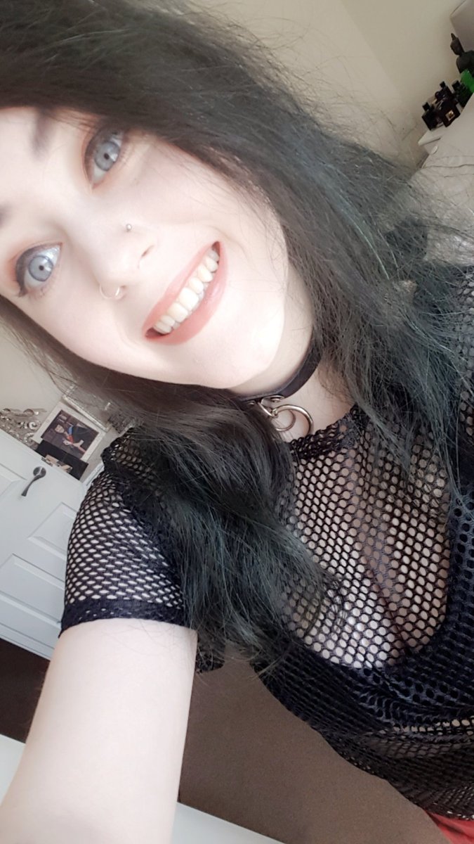MuttonChop14's tweet photo. Super ready for @SayWeCanFly tonight, I've only been waiting to see him for like 5 years 😭🖤 https://t.co/77QGbm93Dh