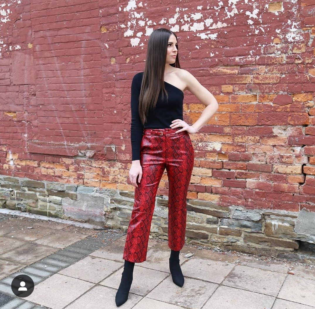 EricaOnFashion's tweet photo. Are you ready to take a walk on the wild side? Today on the blog I'm sharing my favourite ways to #style #animal #print πππ https://t.co/fo811vqlJk #ootd #warkit https://t.co/XlyAfZhSPp
