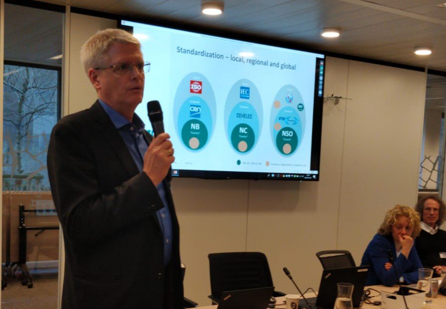 EU_JRC's tweet photo. Big standards organisations such as @isostandards @IECStandards @ITU set up groups to study opportunities for #standardization in the #quantum field. Some of the topics they're working on are #QuantumComputing & #cryptography. - M. Hjalmarson @svenskstandard at #Standards4Quantum https://t.co/YIX5W2TPSd