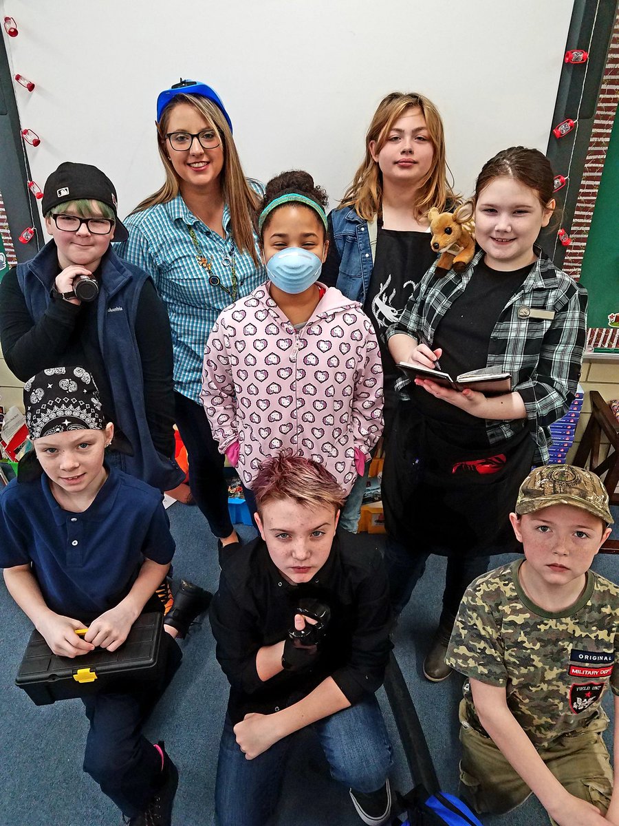 juddybuddy922's tweet photo. Dress for the career you want day @GrangeES https://t.co/XQQV8UcLeS