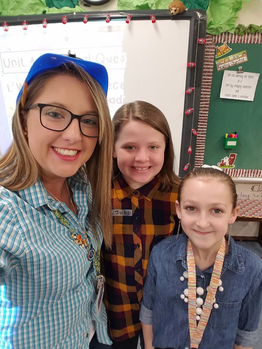 juddybuddy922's tweet photo. Dress for the career you want day @GrangeES https://t.co/XQQV8UcLeS