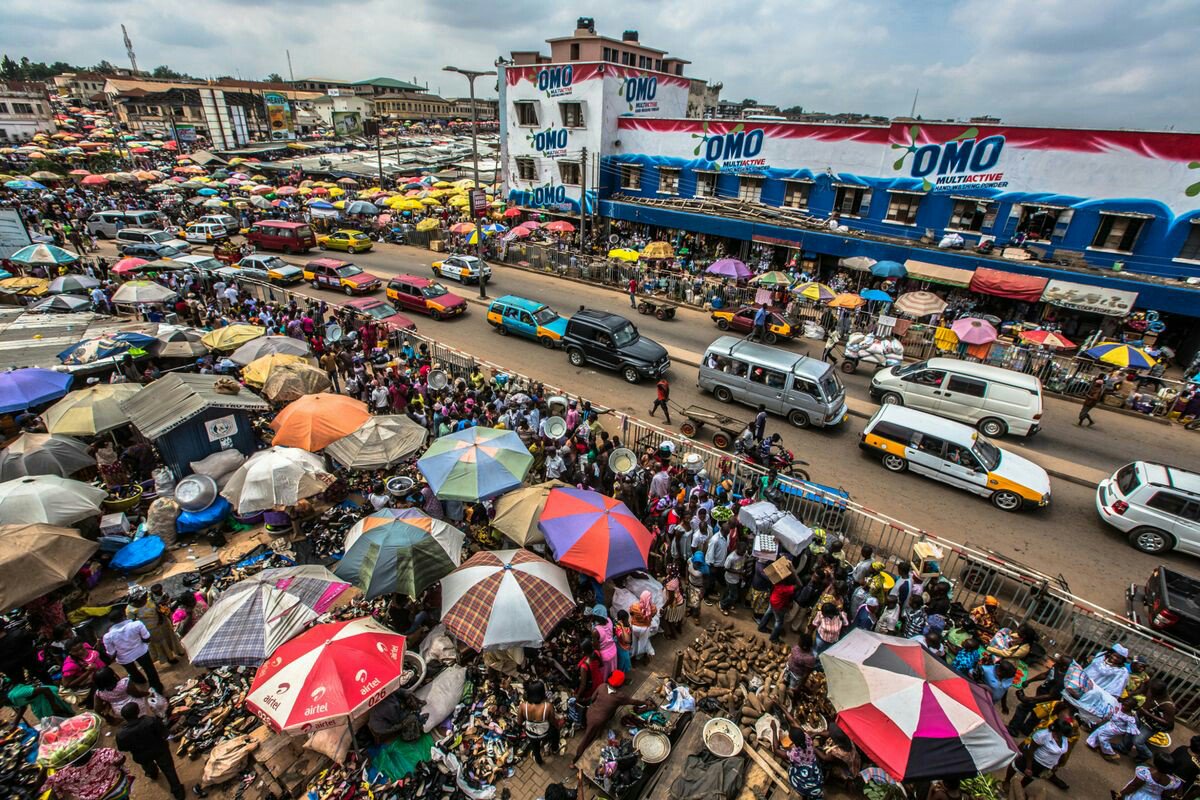 DigiBusGh's tweet image. You want to be in Kumasi and take a drive to the Kejetia Market, @DigibusGh just makes it easier with just a click on our app. Catch us at the #ugbsentrepfair19 to see the amazing service our app offers. #DigiBus @intercity_stc @agighana @1bhjcr @ugbsentrepfair @OtravelAI