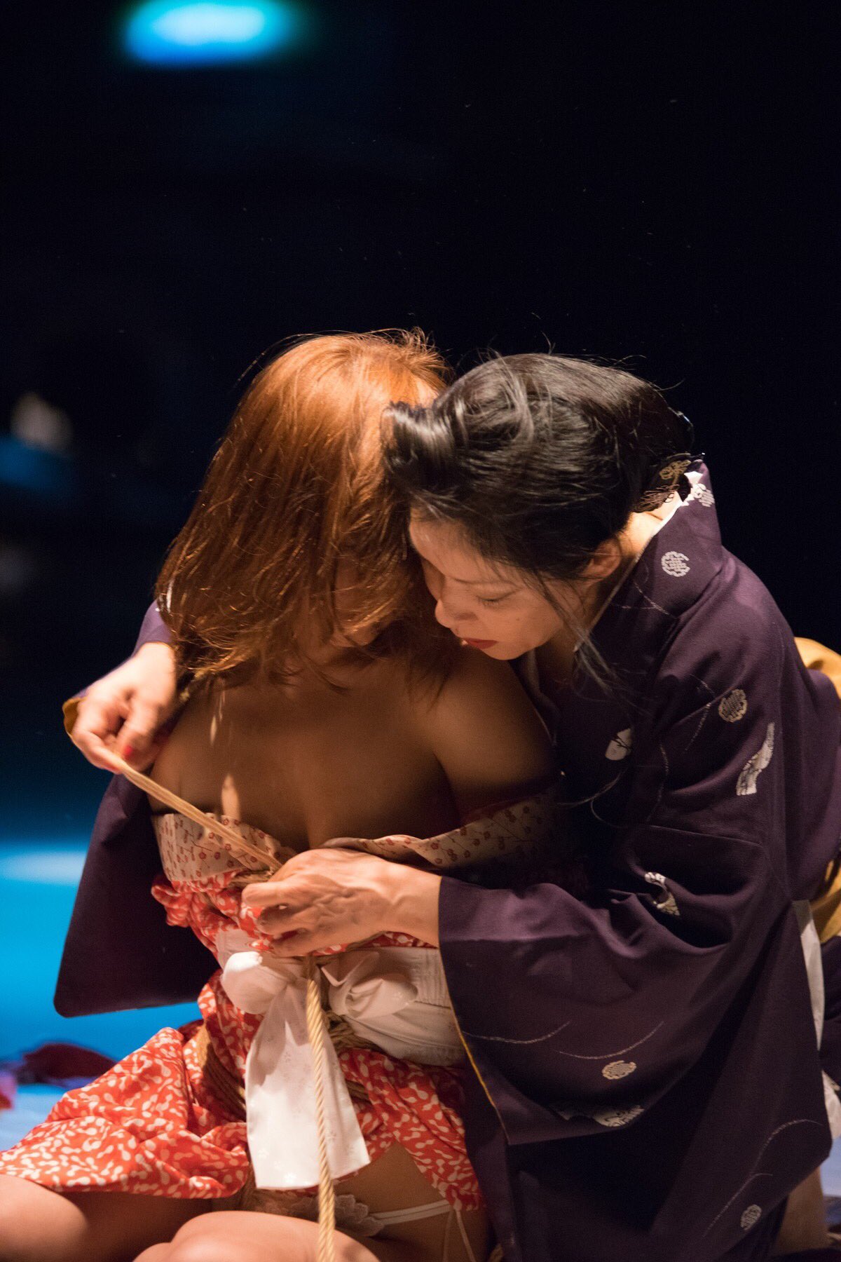 彩姫一花 縄遊戯の思い出 春宵さんは 私をまるで 囚われの姫 かのように優しく抱いてくれた 時の流れを止めたくなるくらに暖かい 彩姫一花 縄遊戯の思い出 春宵さんは 私をまるで 囚われの姫 かのように優しく抱いてくれた 時の流れを止めたくなるくらに暖かい