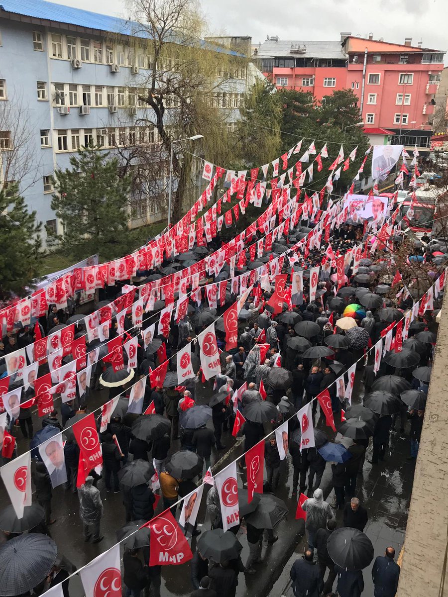 ziyabuyankara's tweet photo. Kötü Hava Koşullarına rağmen bizleri yalnız bırakmayıp yoğun katılım sağlayan çok değerli hemşehrilerime şükranlarımı sunuyorum.
TEŞEKKÜRLER BİNGÖL...
@dbdevletbahceli  @erkanakcay45 @arzuerdemDB @NurettinVaroll1 @MHP_Bilgi https://t.co/AYCLauiC56