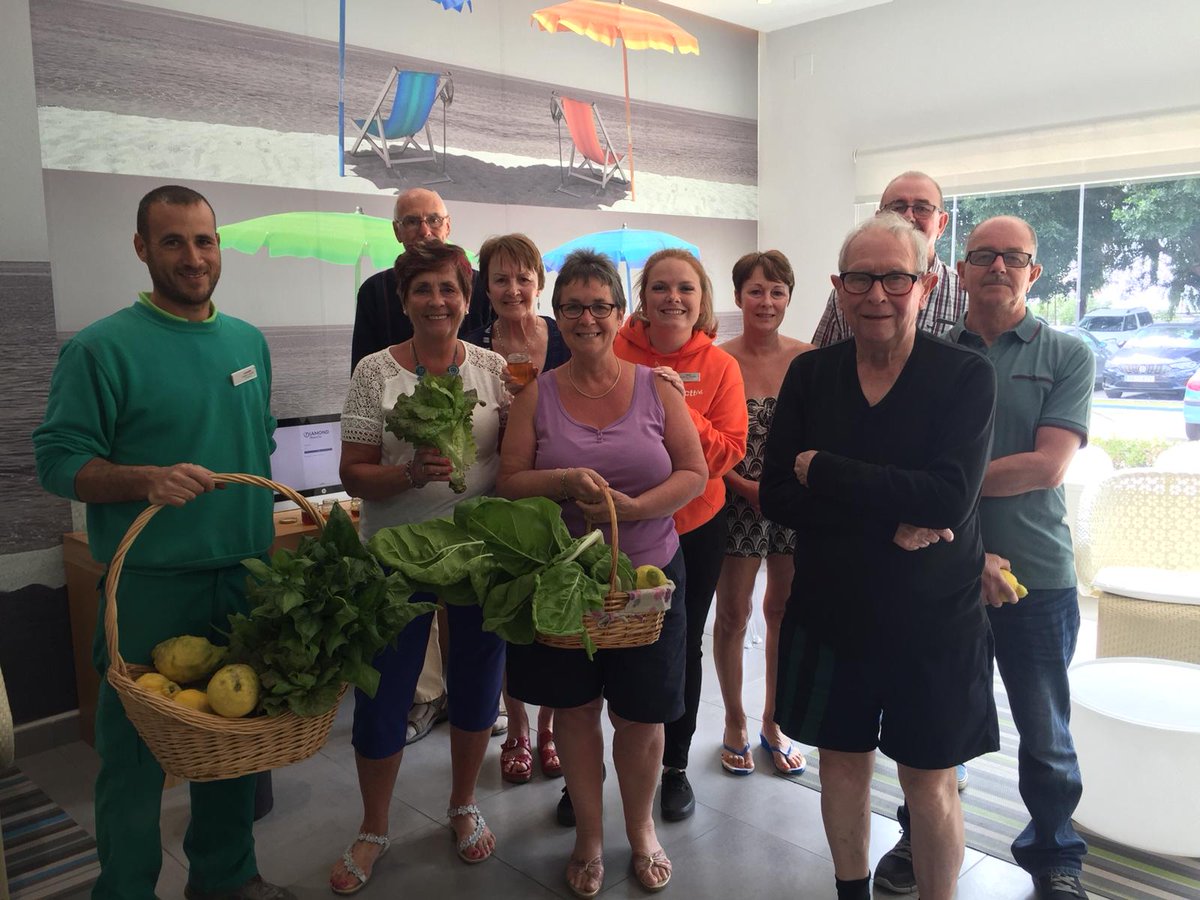 NatGilG's tweet photo. You will only find #Seasonal #vegetables in our #GreenMinds garden π₯¦πππ₯πΆour #GreenFriday is back on our program! Thank you @leandrobeegreen for your gardening tips! #DiamondGoGreen #LifeAtDiamond #StayVacationed #EUDPoints @amytay2297 @Silvia_AGP @leandrobeegreen https://t.co/lUYvqmGR2v