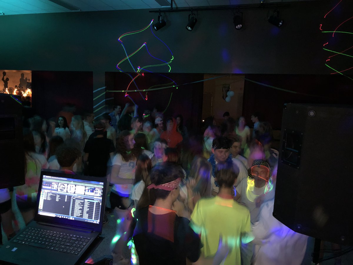 ms_etherington's tweet photo. Fun neon dance last night Flyers!! #fun #dance #community #studentcouncil #Flyers #EdenIsKind #EdenLink #helpers https://t.co/iq6TznaTk9