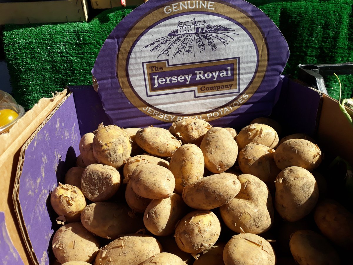 WEEKEND SPECIAL! This weekend we have fantastic, large English cauliflowers only 95p! And we have beautiful Spanish strawberries only £1 per punnet! We also have some lovely Jersey Royal new potatoes, known as "The Rolls-Royce of new potatoes"! #shoplocal #shopappleby
