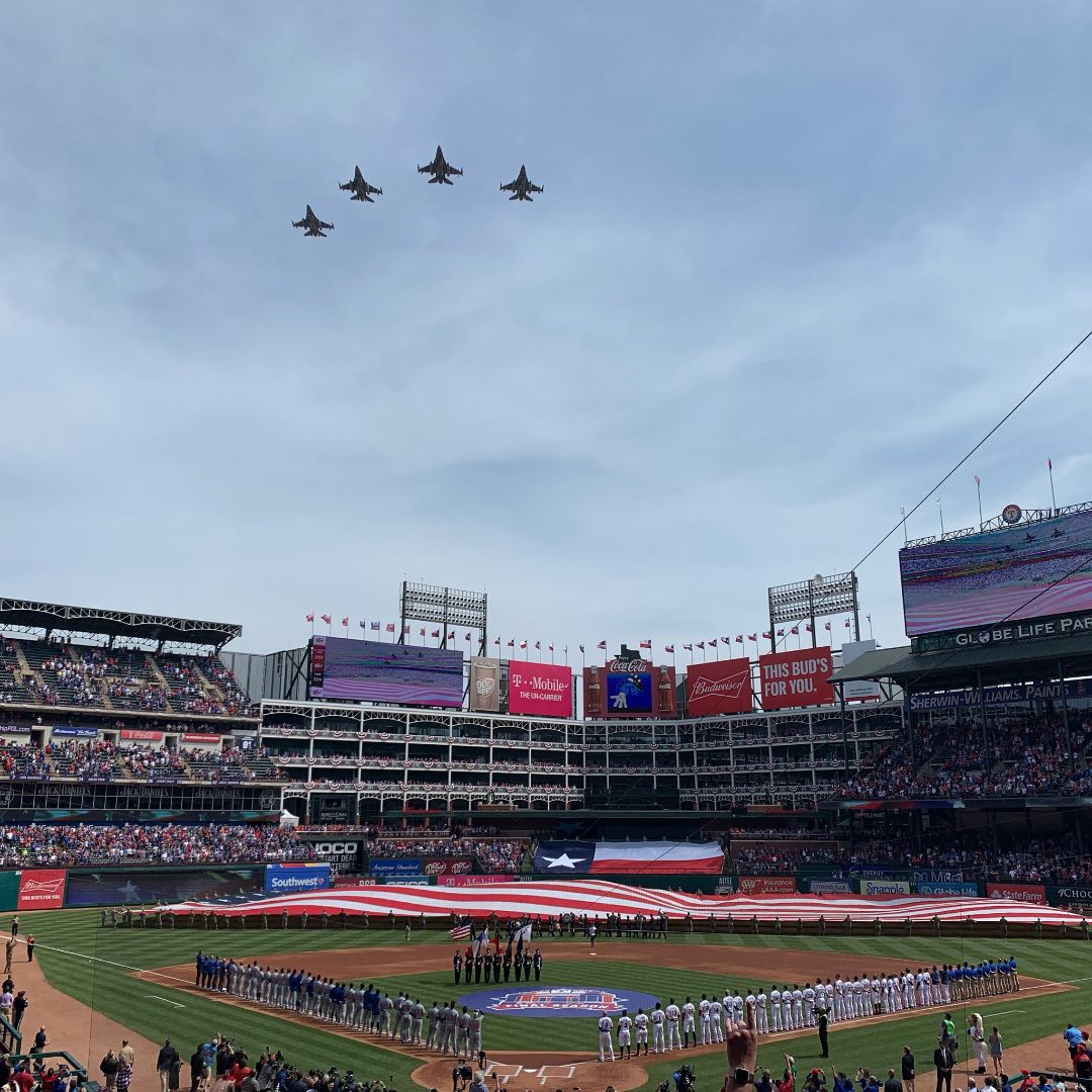 JasonRudd24's tweet photo. Former Air Force Academy baseball player ('98-'01) Lt Col Gerremy "Bear" Goldsberry led the F-16 4-ship flyby for the Texas Rangers (vs Cubs) Opening Day game. America's finest! Go Falcons! #FFWK #LetsFly @AF_Baseball @KazUSAFA @CoachGilly6 @CoachForrest14 @Rangers https://t.co/ecJKQ96KDP