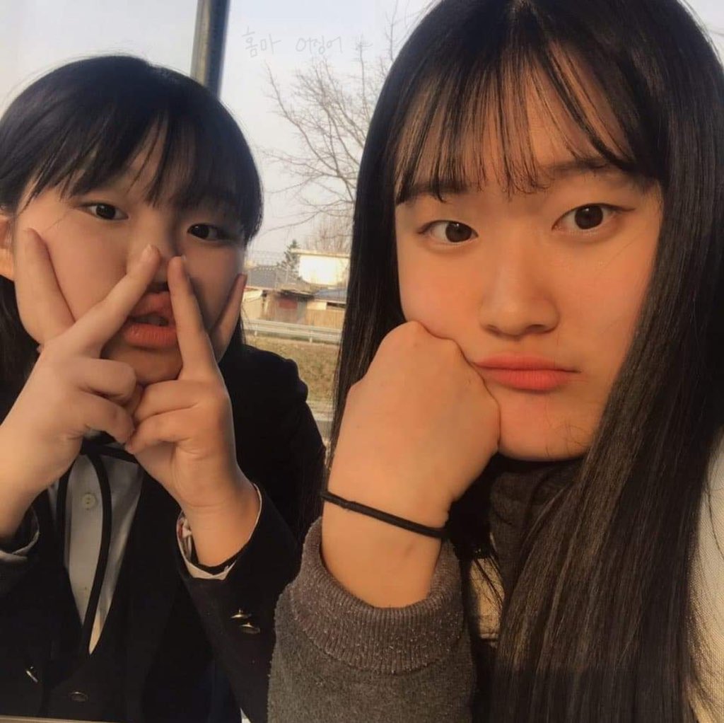 oujin__cute's tweet photo. 190329 큐티뽀짝 어진님 셀카 업뎉 #조어진 #고고후비고 https://t.co/oOhUuVzy1O