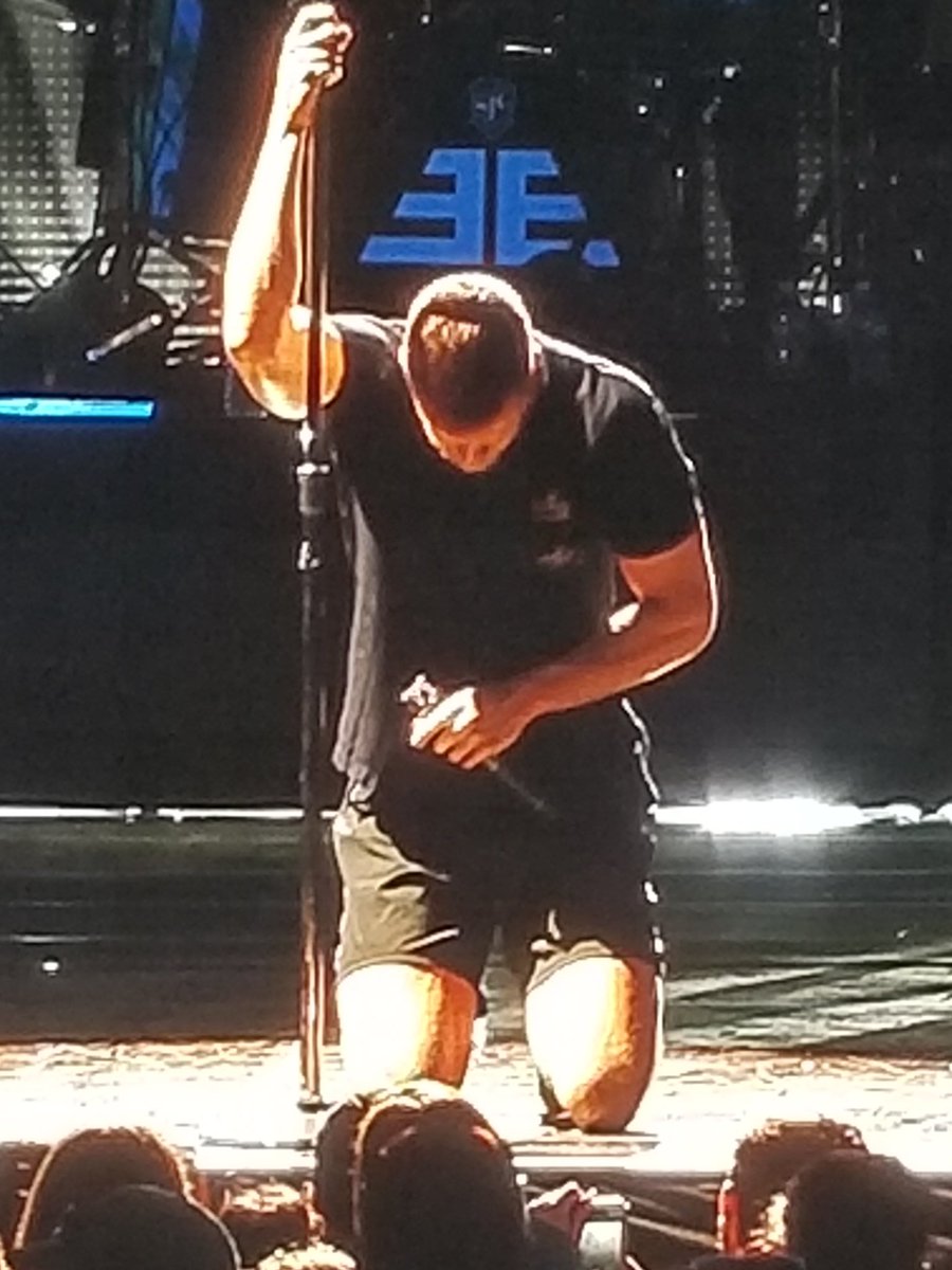 chellstubbs2028's tweet photo. @DanReynolds one of my favorite pictures I took of you from your concert in Bangor Maine 💖 You were Amazing!!! https://t.co/2GZ1qERGM0